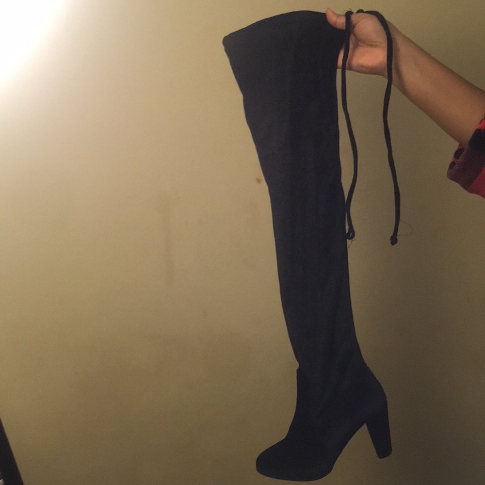 Black high thy heels